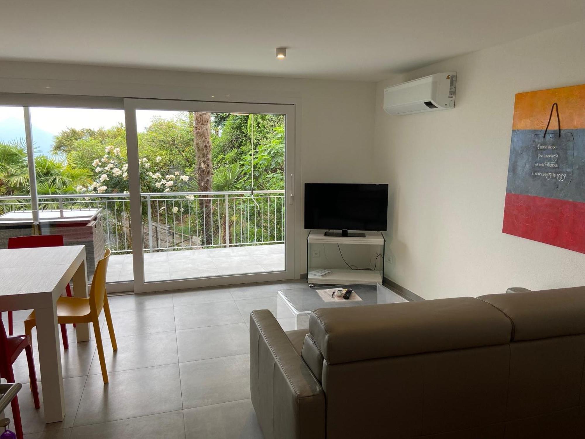 Casa Collina Apartment โลการ์โน ภายนอก รูปภาพ